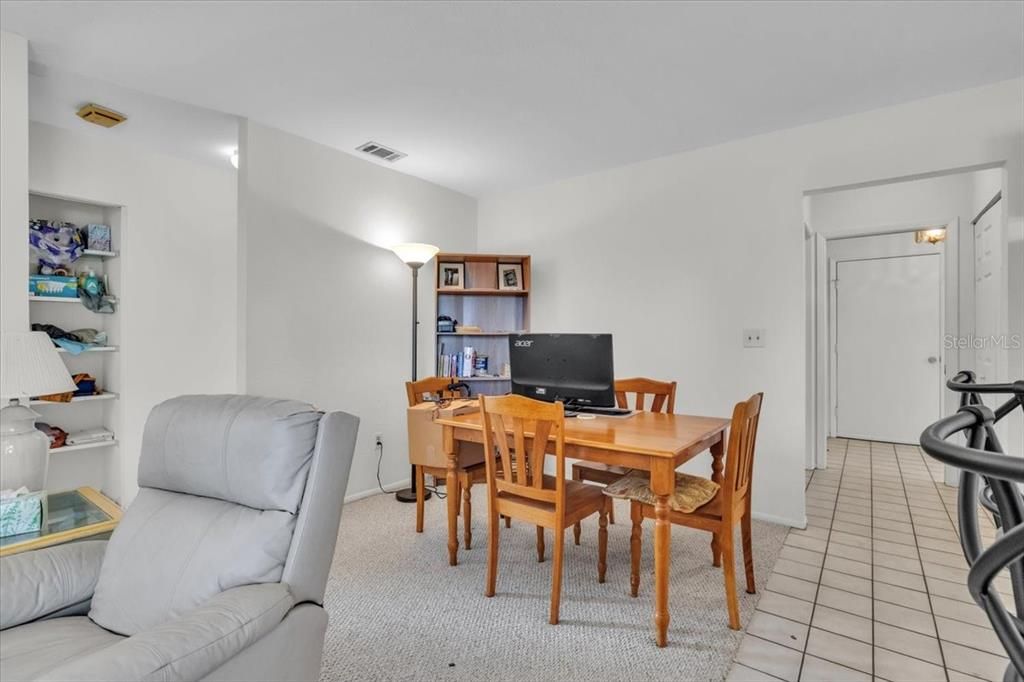 На продажу: $290,000 (4 спален, 3 ванн, 1920 Квадратных фут)