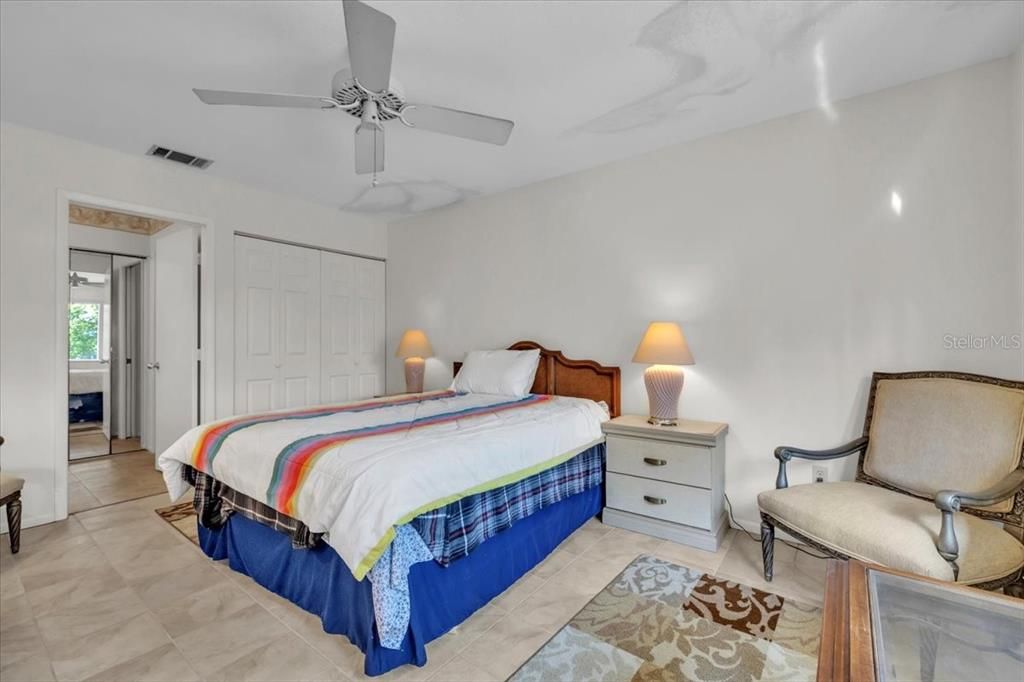 На продажу: $290,000 (4 спален, 3 ванн, 1920 Квадратных фут)