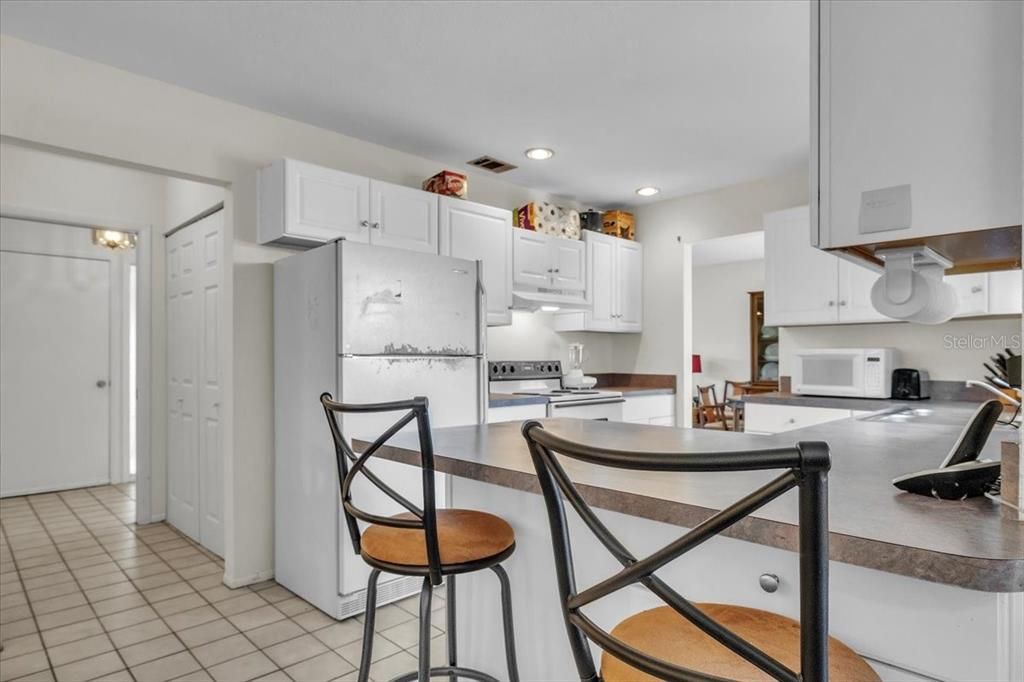 На продажу: $290,000 (4 спален, 3 ванн, 1920 Квадратных фут)