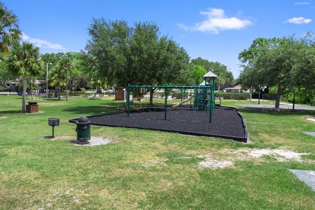 En Venta: $725,000 (4 camas, 3 baños, 2423 Pies cuadrados)