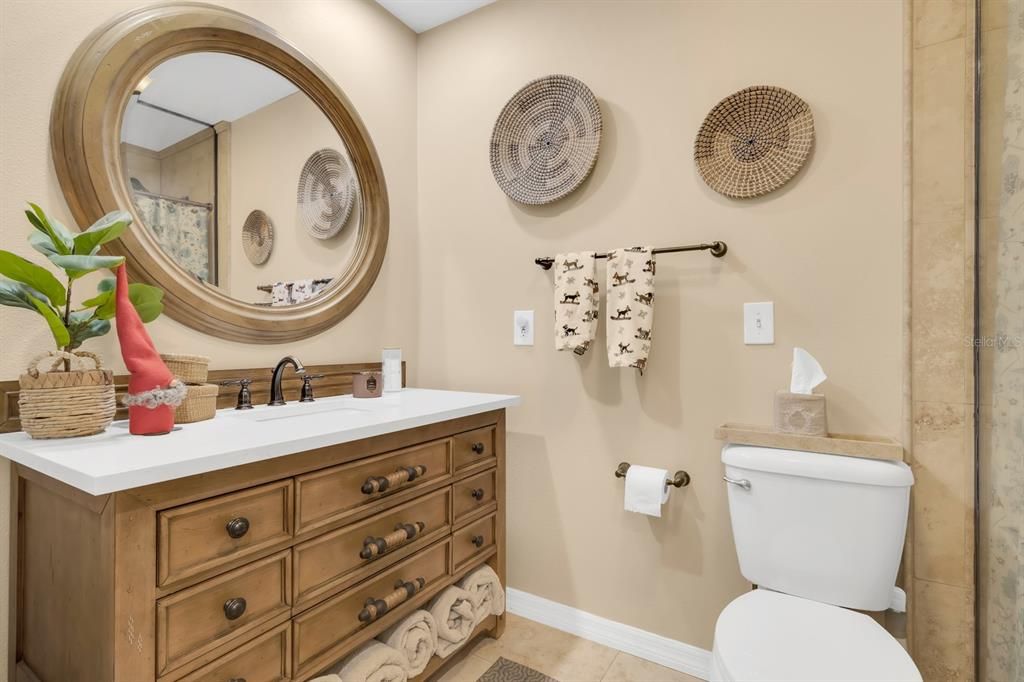 En Venta: $725,000 (4 camas, 3 baños, 2423 Pies cuadrados)