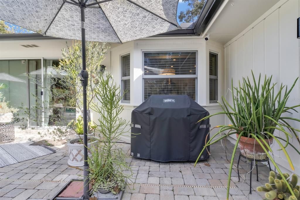 En Venta: $725,000 (4 camas, 3 baños, 2423 Pies cuadrados)