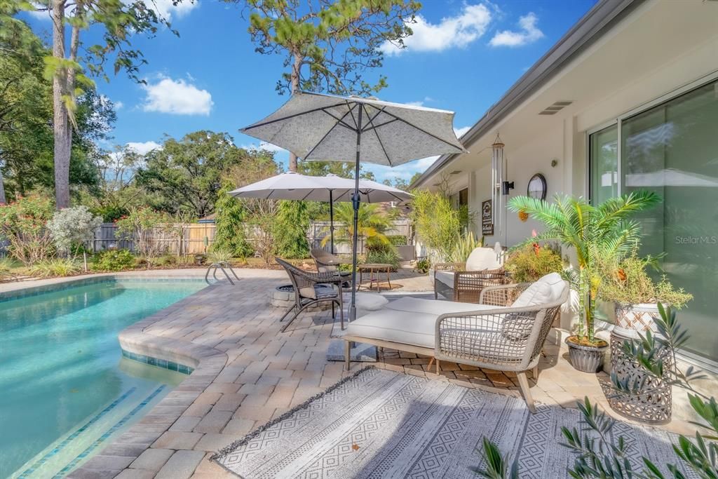 En Venta: $725,000 (4 camas, 3 baños, 2423 Pies cuadrados)