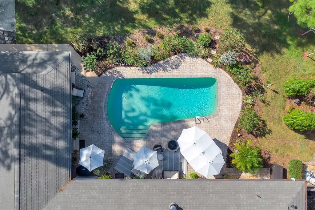 En Venta: $725,000 (4 camas, 3 baños, 2423 Pies cuadrados)