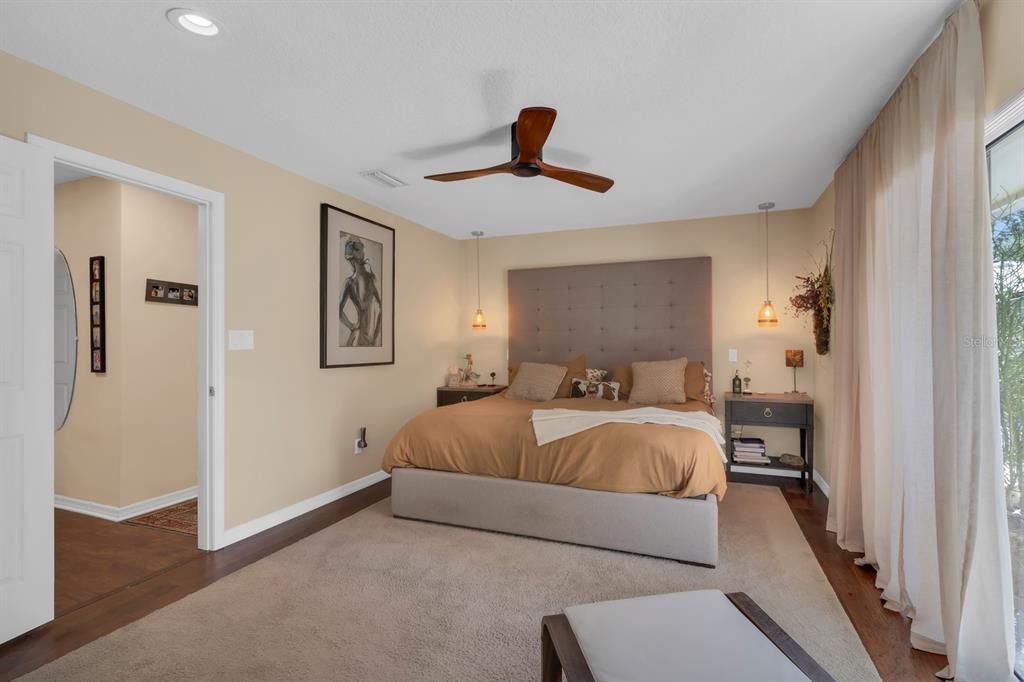 En Venta: $725,000 (4 camas, 3 baños, 2423 Pies cuadrados)