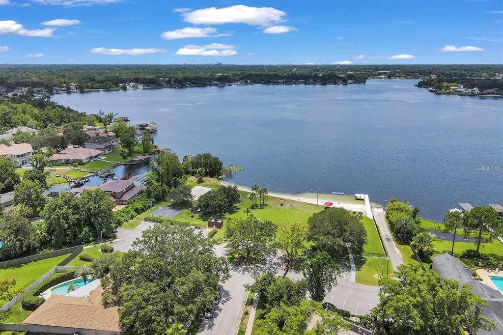 En Venta: $725,000 (4 camas, 3 baños, 2423 Pies cuadrados)