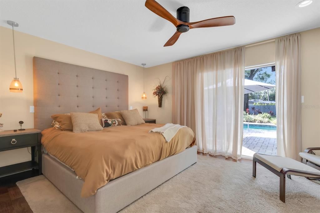 En Venta: $725,000 (4 camas, 3 baños, 2423 Pies cuadrados)