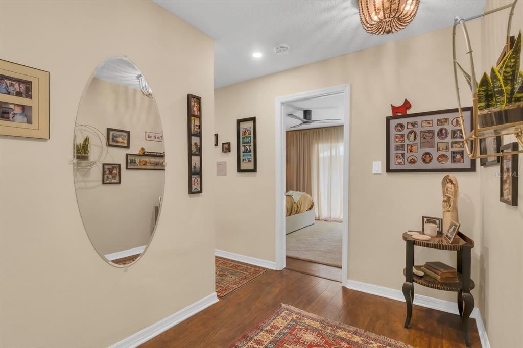 En Venta: $725,000 (4 camas, 3 baños, 2423 Pies cuadrados)