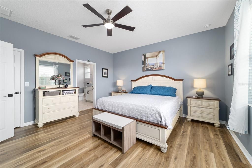 待售: $314,900 (2 贝兹, 2 浴室, 1737 平方英尺)