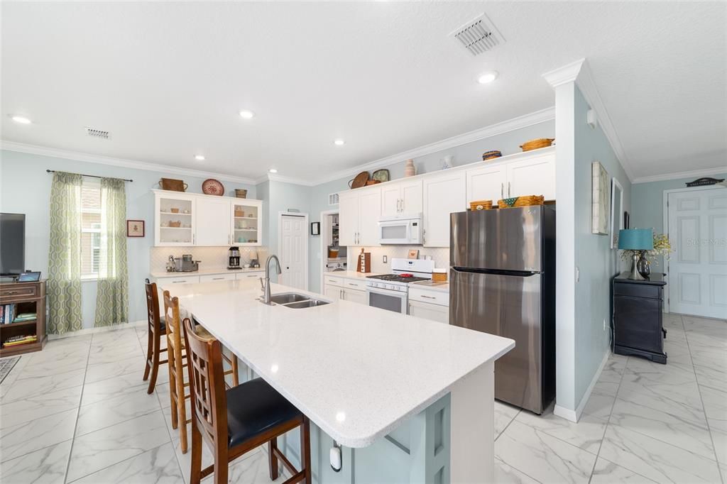 待售: $314,900 (2 贝兹, 2 浴室, 1737 平方英尺)