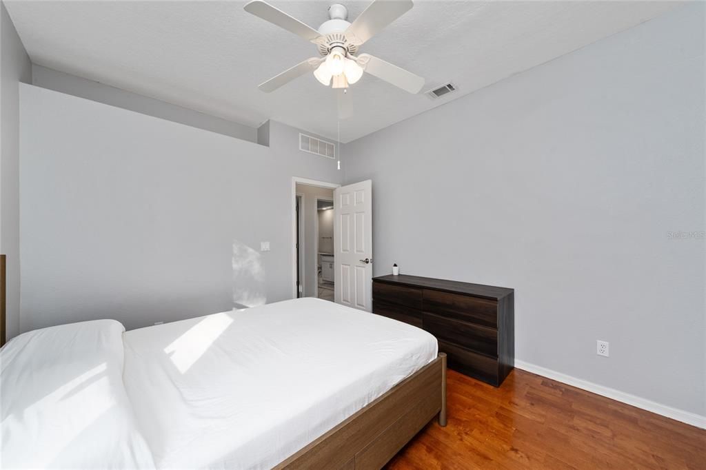 На продажу: $751,000 (4 спален, 3 ванн, 2458 Квадратных фут)