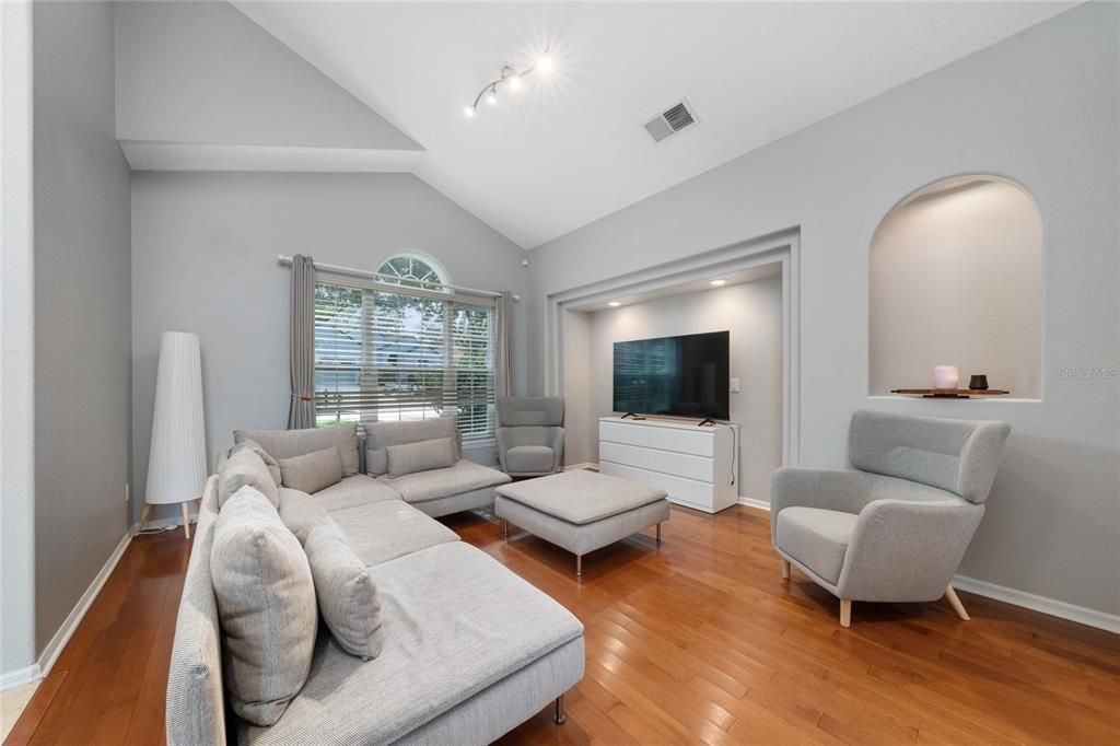 На продажу: $751,000 (4 спален, 3 ванн, 2458 Квадратных фут)