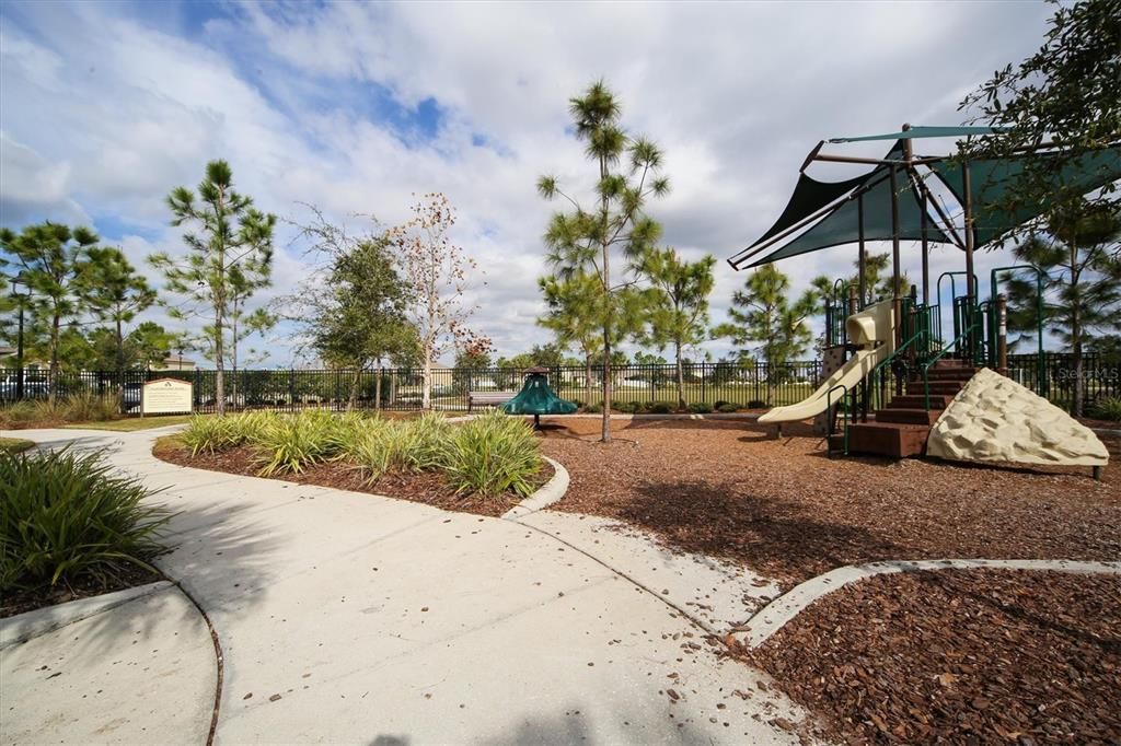 待售: $435,000 (4 贝兹, 2 浴室, 1767 平方英尺)