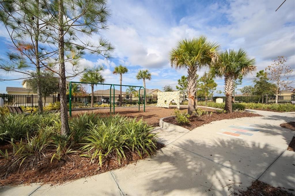 待售: $435,000 (4 贝兹, 2 浴室, 1767 平方英尺)