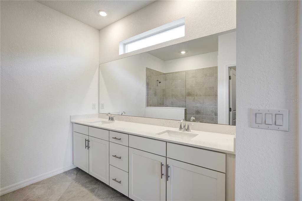 For Rent: $3,000 (3 beds, 3 baths, 2214 Square Feet)