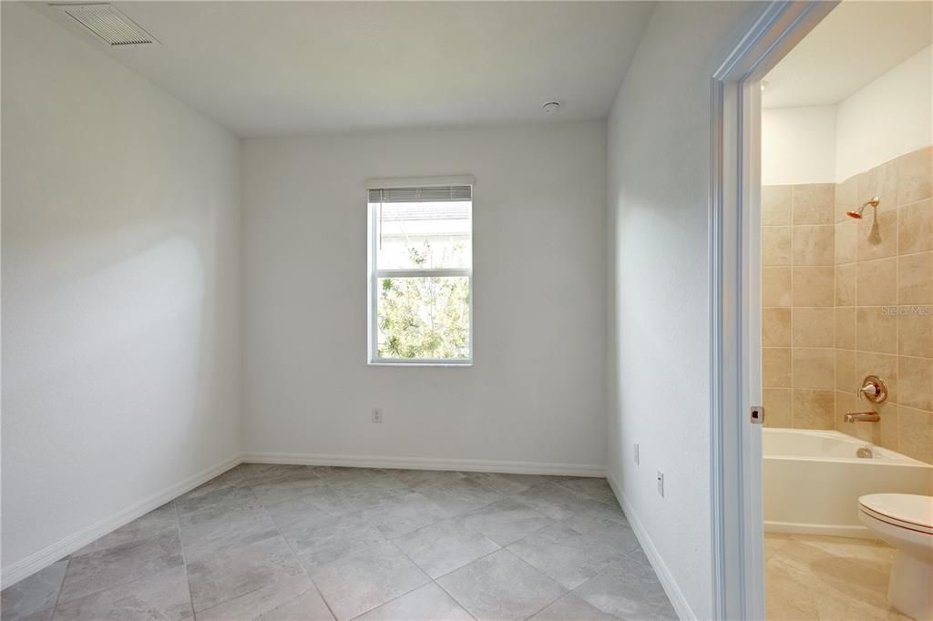 For Rent: $3,000 (3 beds, 3 baths, 2214 Square Feet)