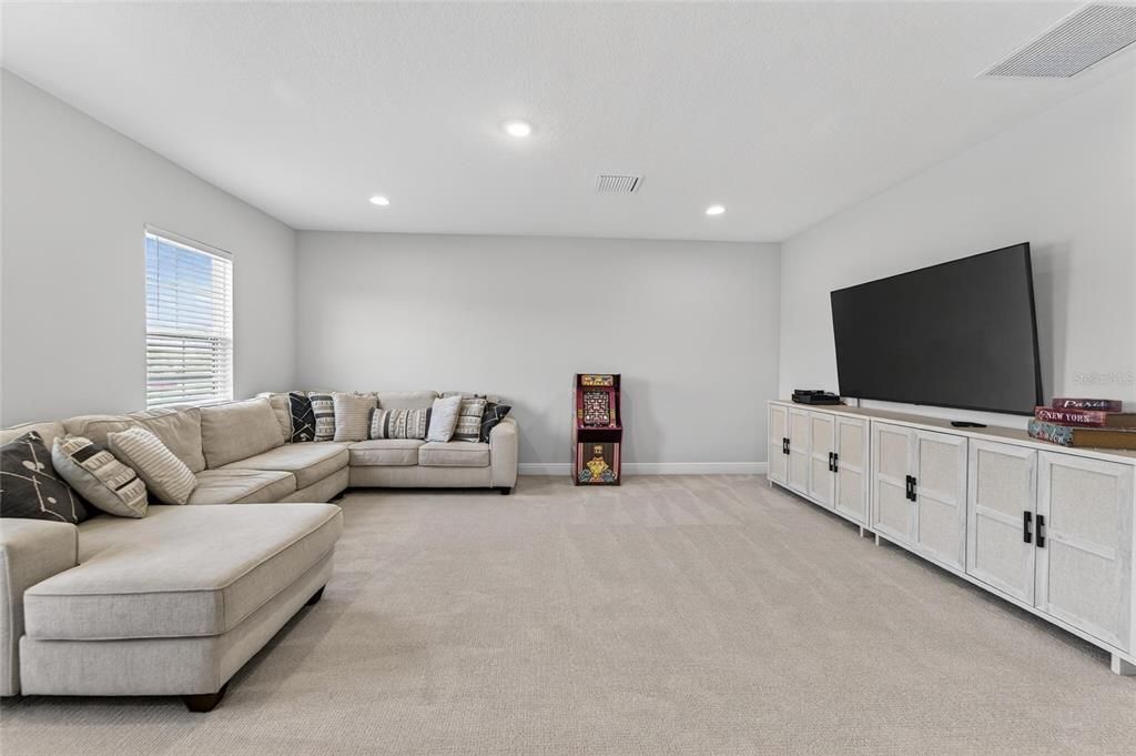 For Sale: $1,420,000 (5 beds, 4 baths, 4675 Square Feet)