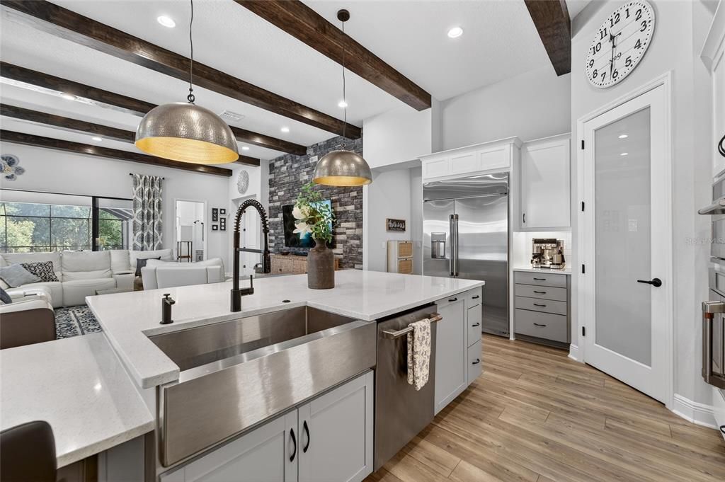 For Sale: $1,420,000 (5 beds, 4 baths, 4675 Square Feet)