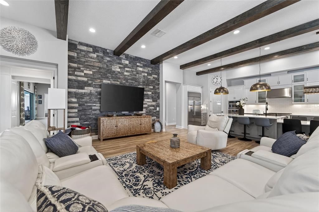 For Sale: $1,420,000 (5 beds, 4 baths, 4675 Square Feet)