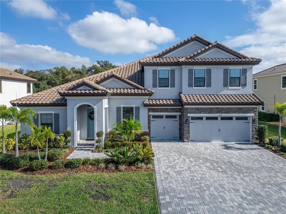 For Sale: $1,420,000 (5 beds, 4 baths, 4675 Square Feet)