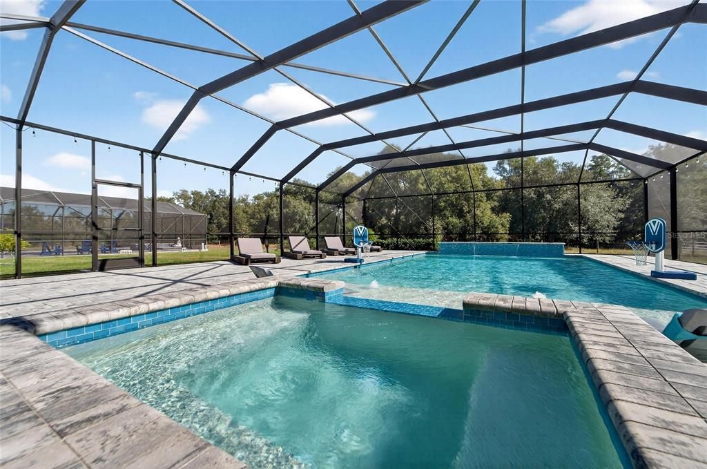 For Sale: $1,420,000 (5 beds, 4 baths, 4675 Square Feet)