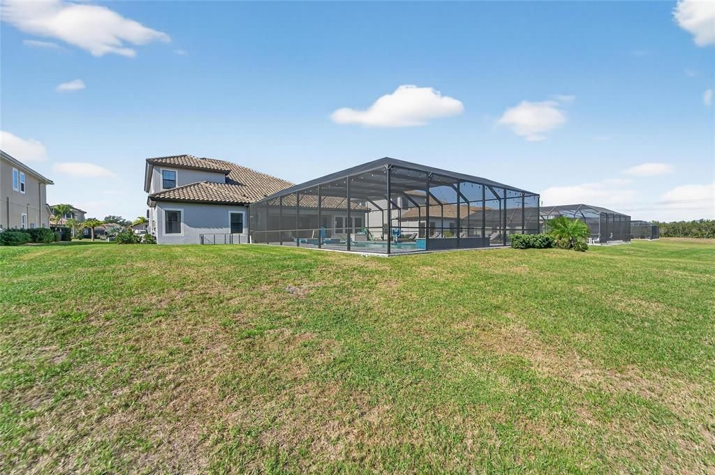 For Sale: $1,420,000 (5 beds, 4 baths, 4675 Square Feet)