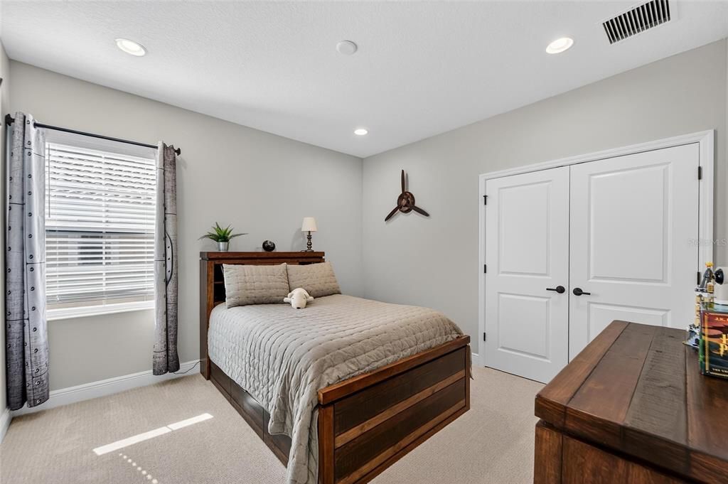 For Sale: $1,420,000 (5 beds, 4 baths, 4675 Square Feet)