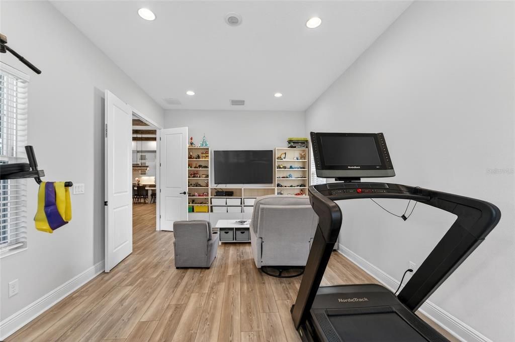 For Sale: $1,420,000 (5 beds, 4 baths, 4675 Square Feet)