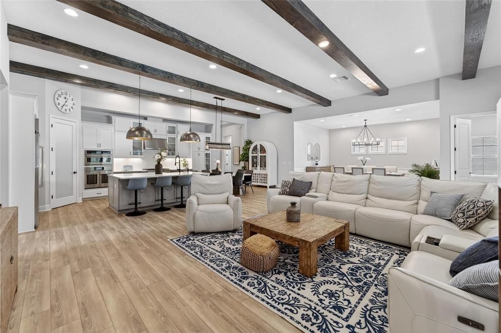 For Sale: $1,420,000 (5 beds, 4 baths, 4675 Square Feet)