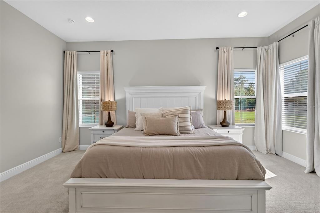 For Sale: $1,420,000 (5 beds, 4 baths, 4675 Square Feet)