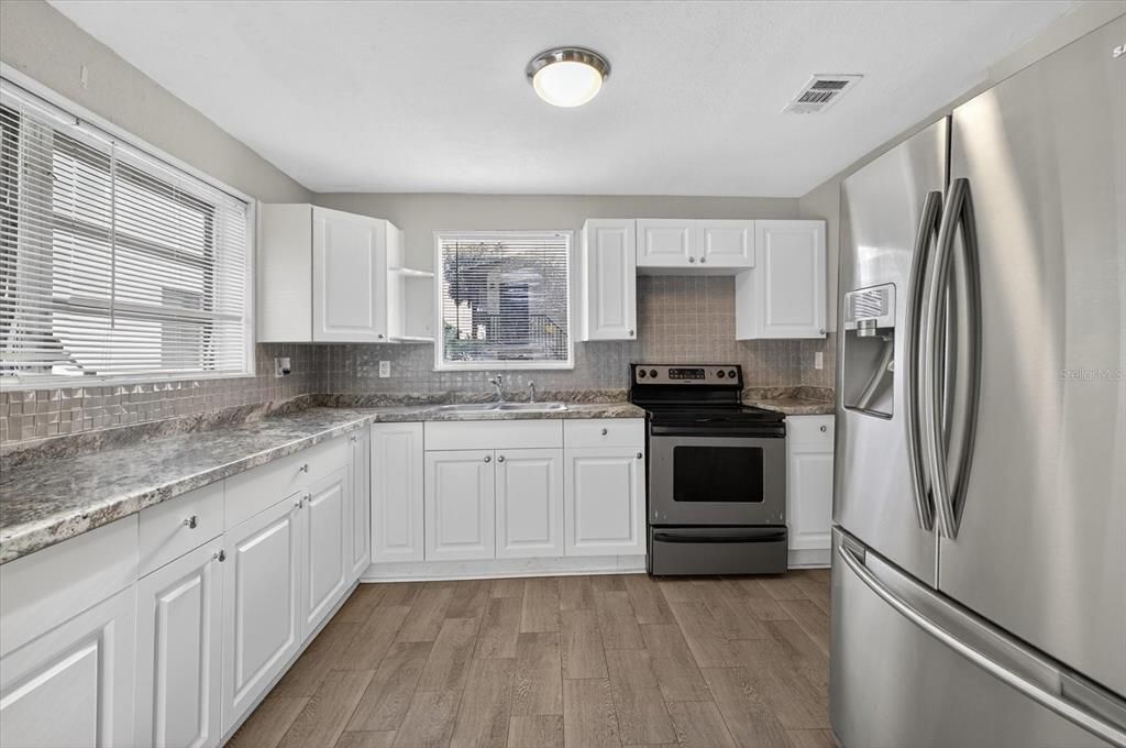 For Rent: $3,900 (3 beds, 2 baths, 2032 Square Feet)