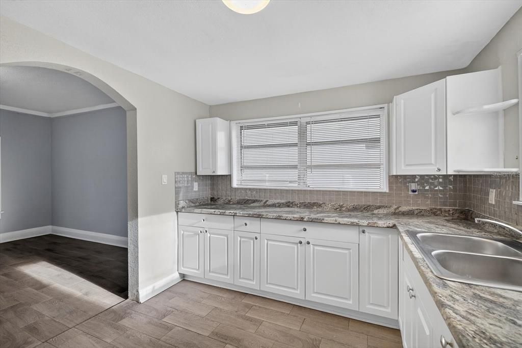 For Rent: $3,900 (3 beds, 2 baths, 2032 Square Feet)