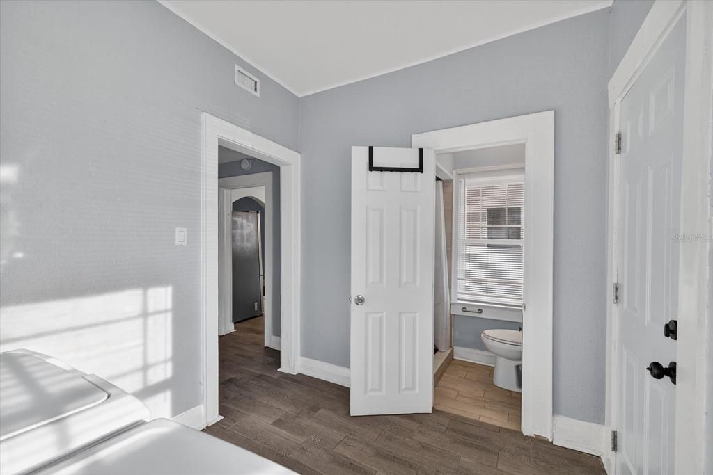 For Rent: $3,900 (3 beds, 2 baths, 2032 Square Feet)