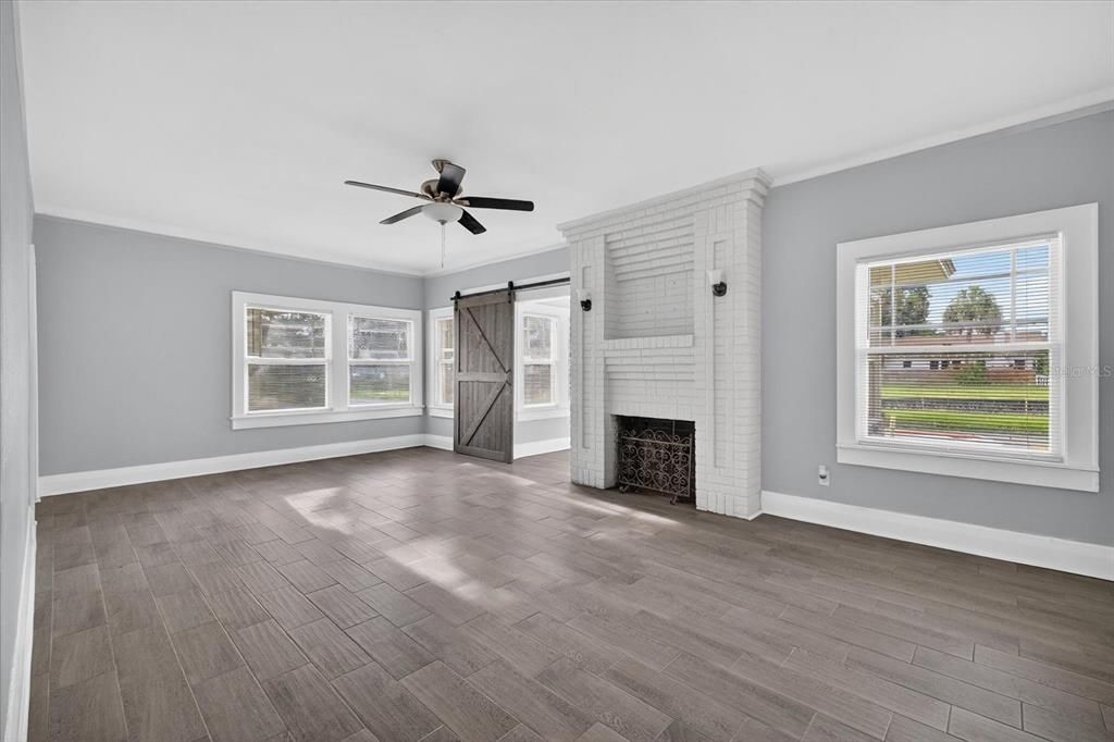 For Rent: $3,900 (3 beds, 2 baths, 2032 Square Feet)