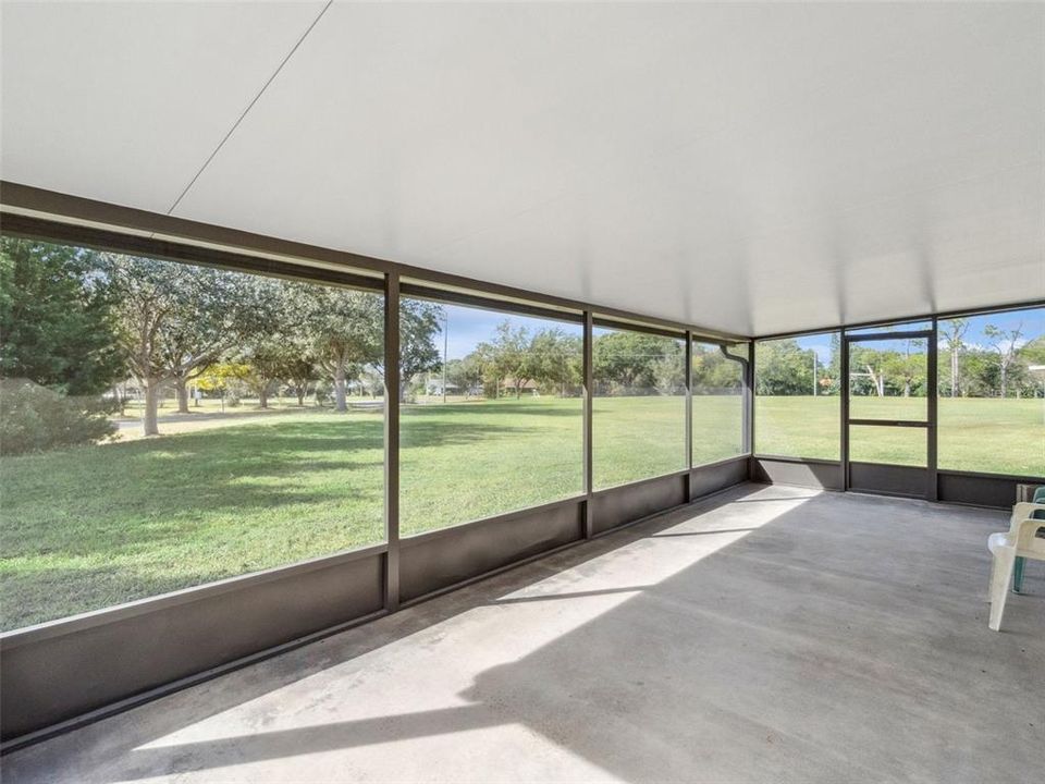 For Sale: $370,000 (3 beds, 2 baths, 1873 Square Feet)