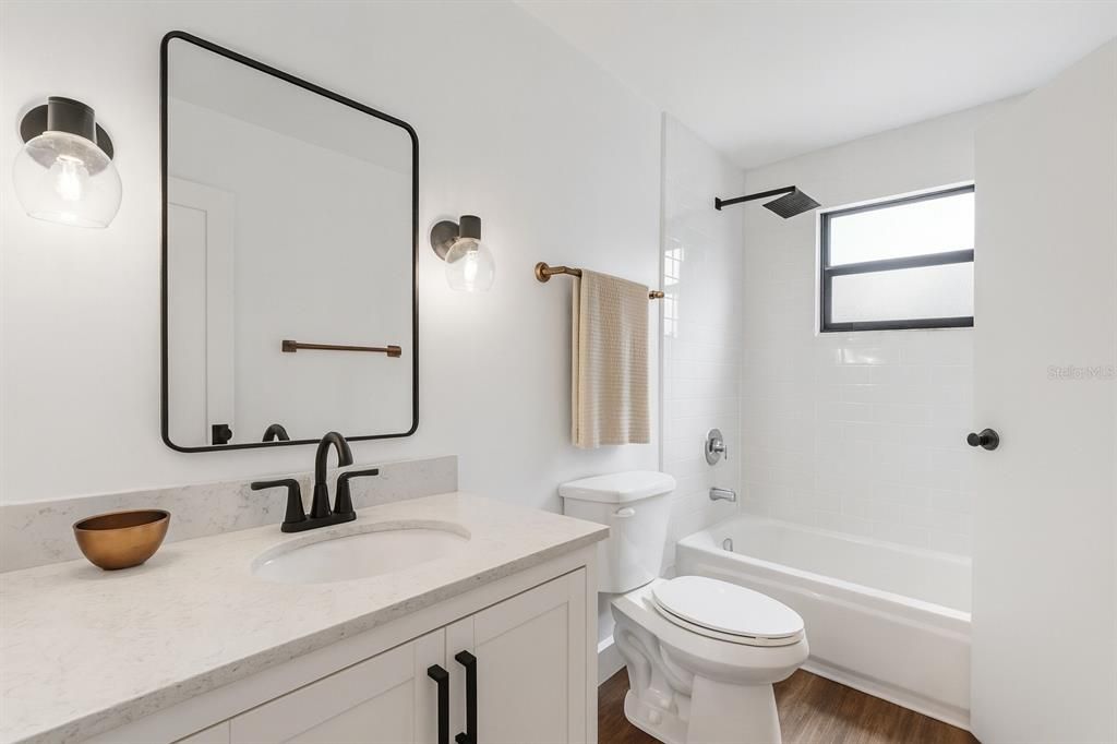 For Sale: $370,000 (3 beds, 2 baths, 1873 Square Feet)