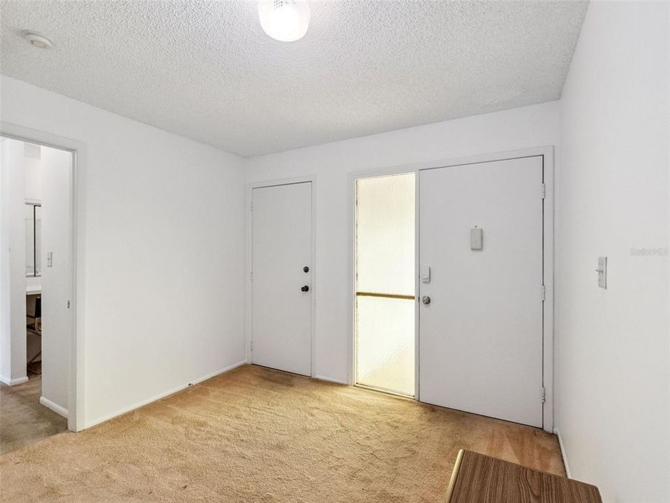 For Sale: $370,000 (3 beds, 2 baths, 1873 Square Feet)