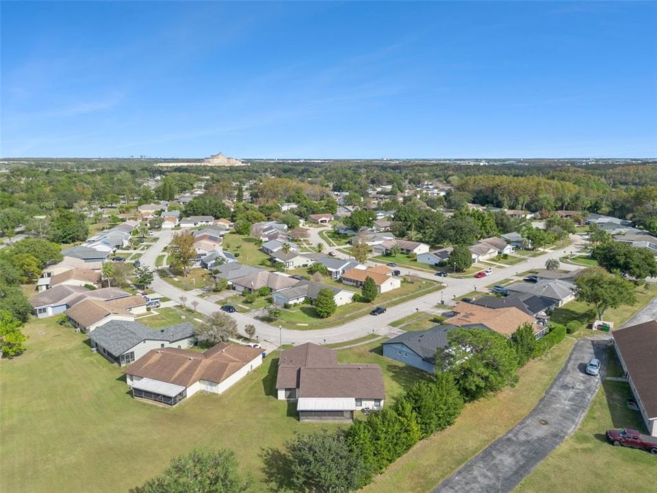For Sale: $370,000 (3 beds, 2 baths, 1873 Square Feet)