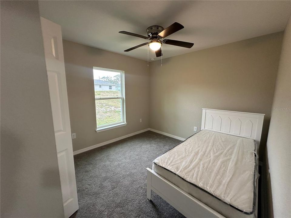 For Sale: $225,000 (3 beds, 2 baths, 1084 Square Feet)