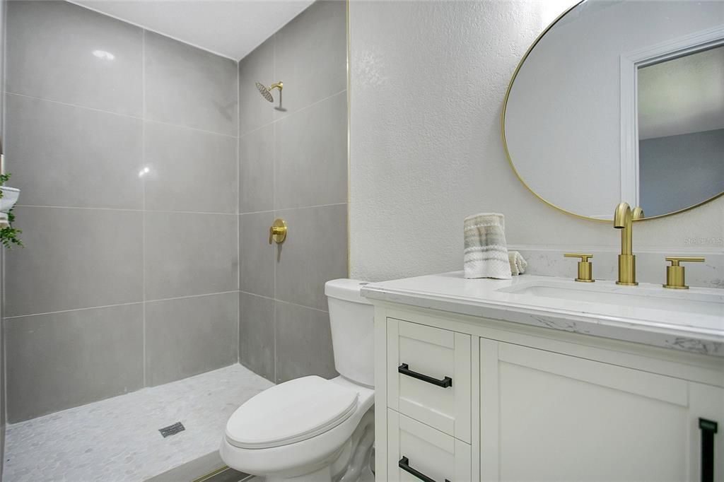 En Venta: $435,000 (3 camas, 2 baños, 1727 Pies cuadrados)