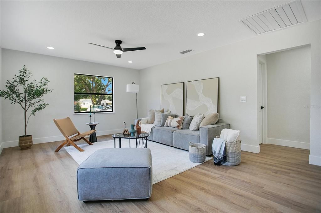 En Venta: $435,000 (3 camas, 2 baños, 1727 Pies cuadrados)