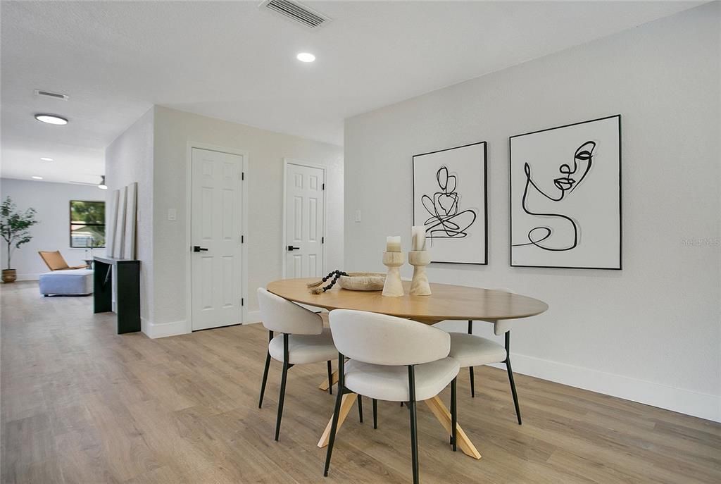 En Venta: $435,000 (3 camas, 2 baños, 1727 Pies cuadrados)