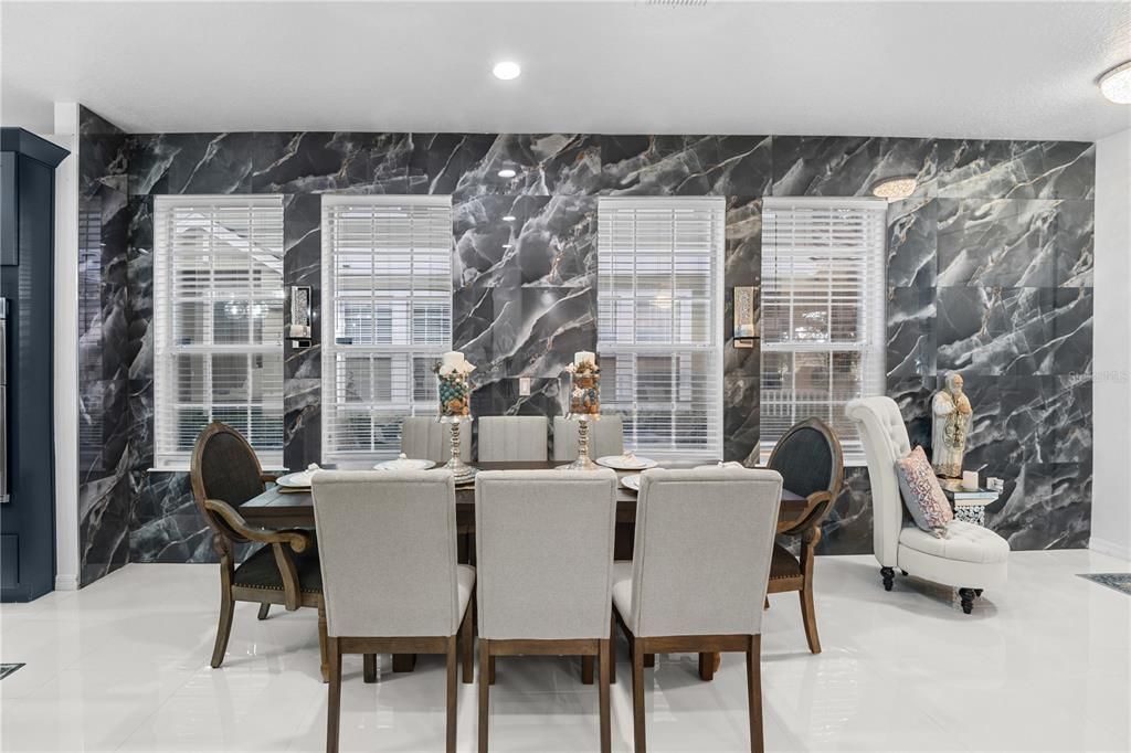 待售: $330,000 (3 贝兹, 2 浴室, 1855 平方英尺)