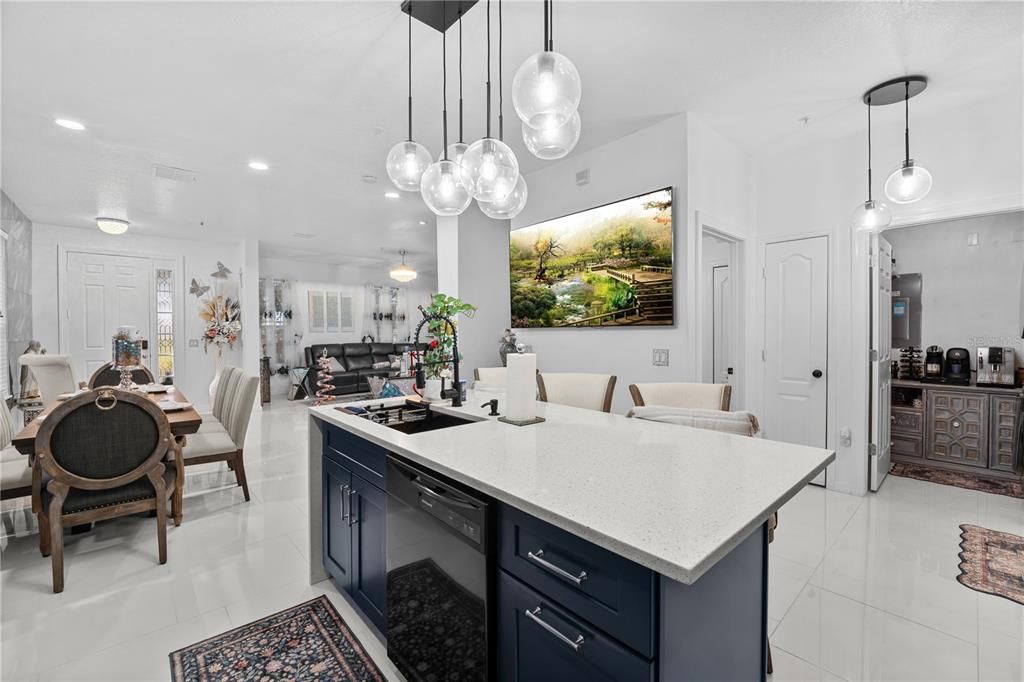 待售: $330,000 (3 贝兹, 2 浴室, 1855 平方英尺)