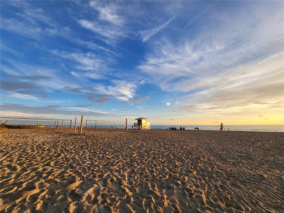 For Sale: $750,000 (4 beds, 4 baths, 3080 Square Feet)