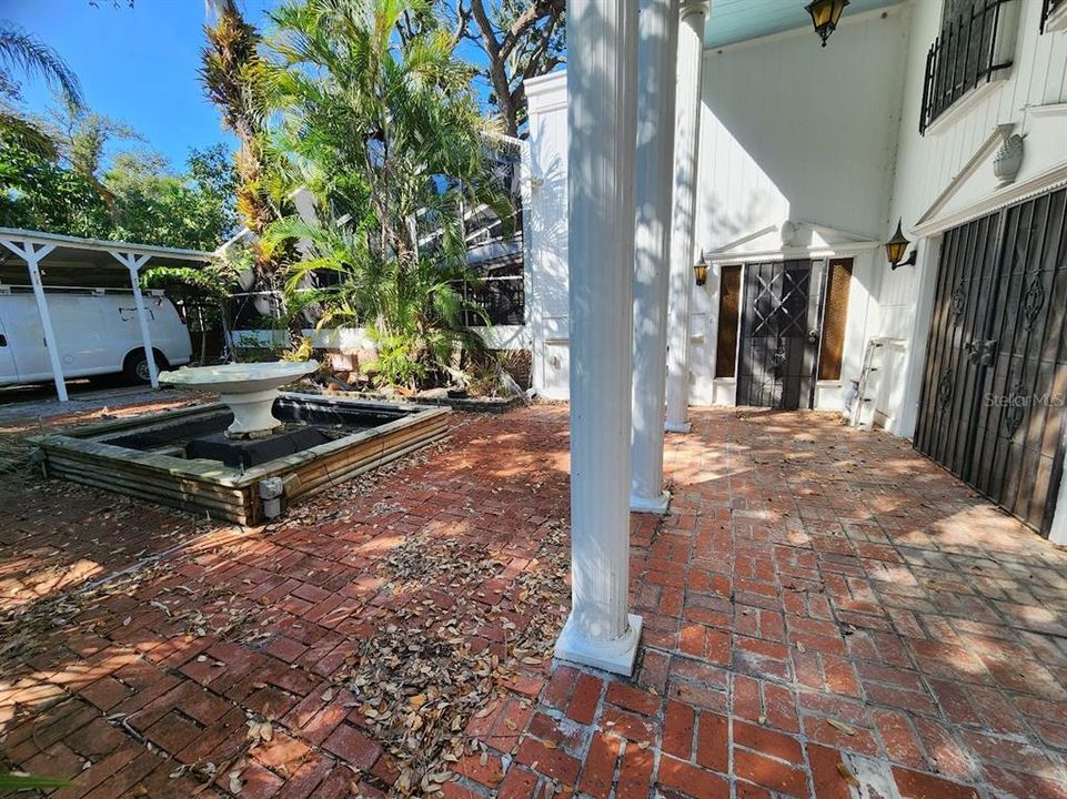 For Sale: $750,000 (4 beds, 4 baths, 3080 Square Feet)