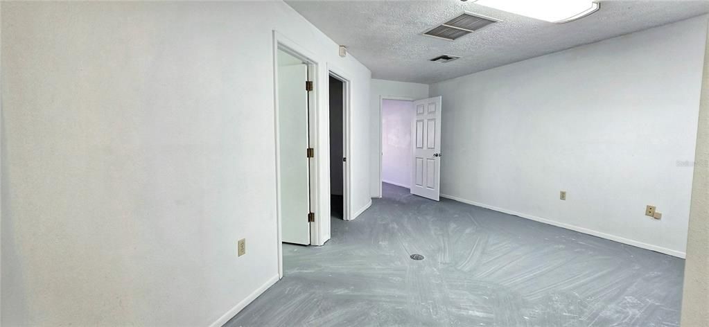 На продажу: $25,920 (0 спален, 0 ванн, 1632 Квадратных фут)