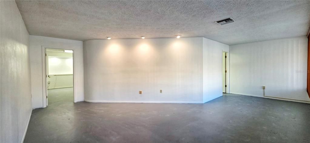 На продажу: $25,920 (0 спален, 0 ванн, 1632 Квадратных фут)