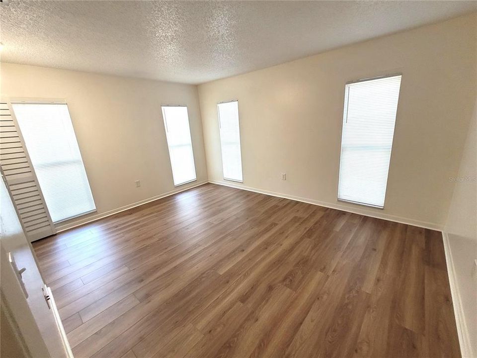 For Rent: $1,875 (2 beds, 1 baths, 1000 Square Feet)