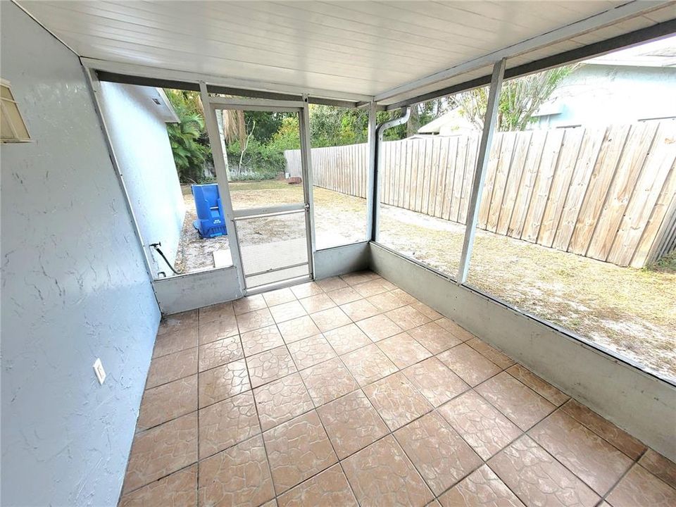 出租: $1,795 (2 贝兹, 1 浴室, 1000 平方英尺)